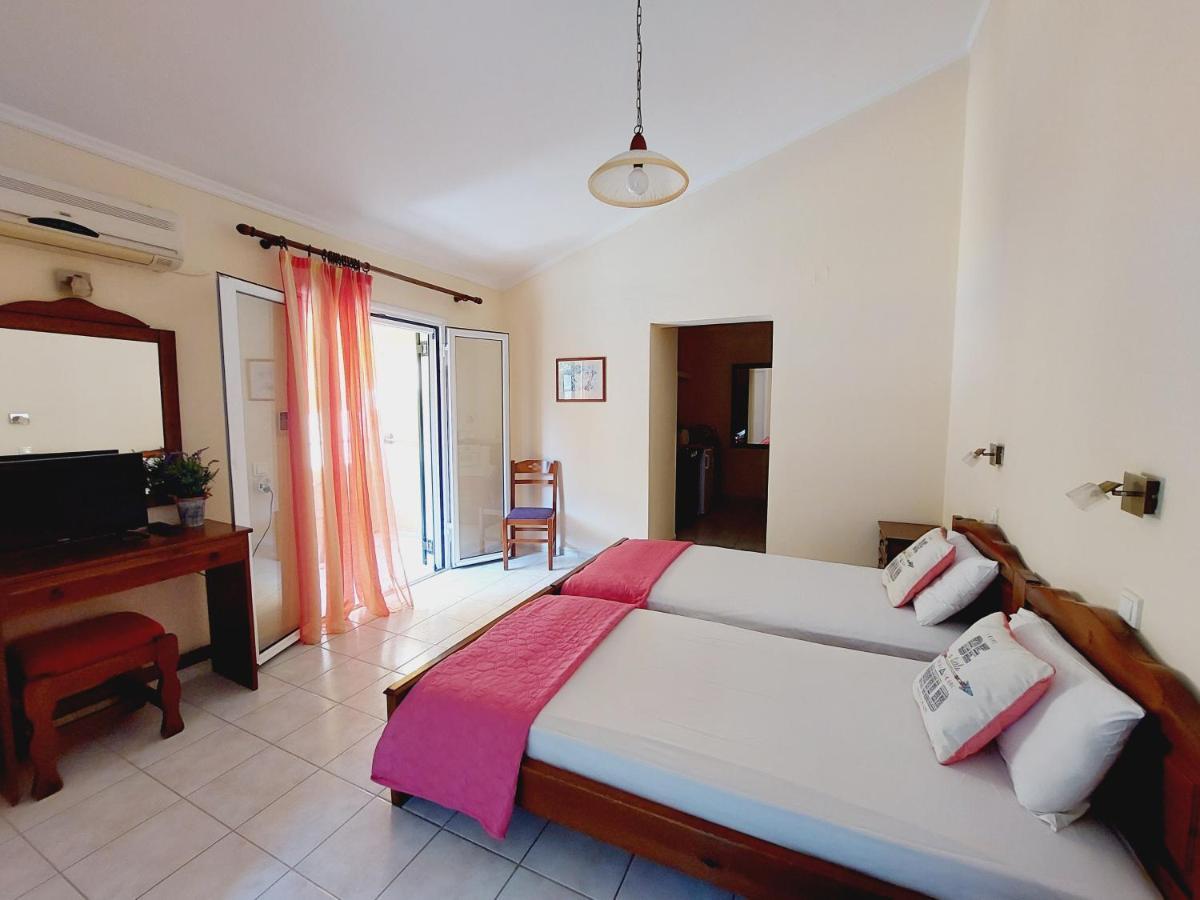 Zoi & Alexia Apartments Ipsos Luaran gambar