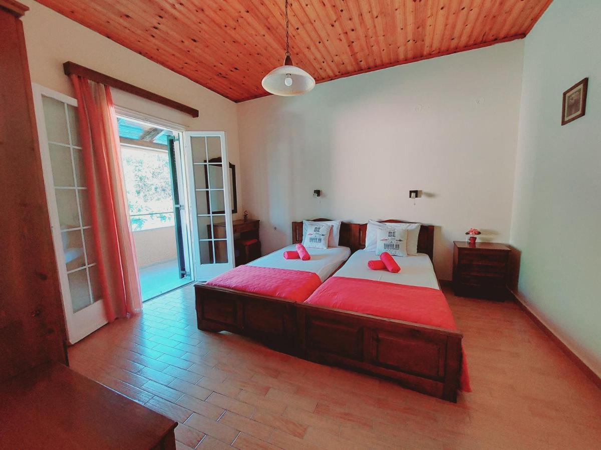 Zoi & Alexia Apartments Ipsos Luaran gambar